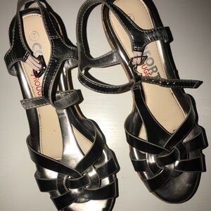 Elegant Silver Wedge Shoes with Strappy Design